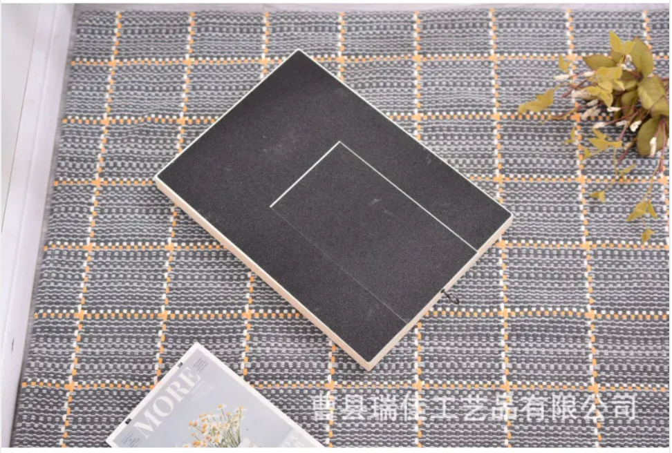 Barkable Wooden Nail Scratch Board